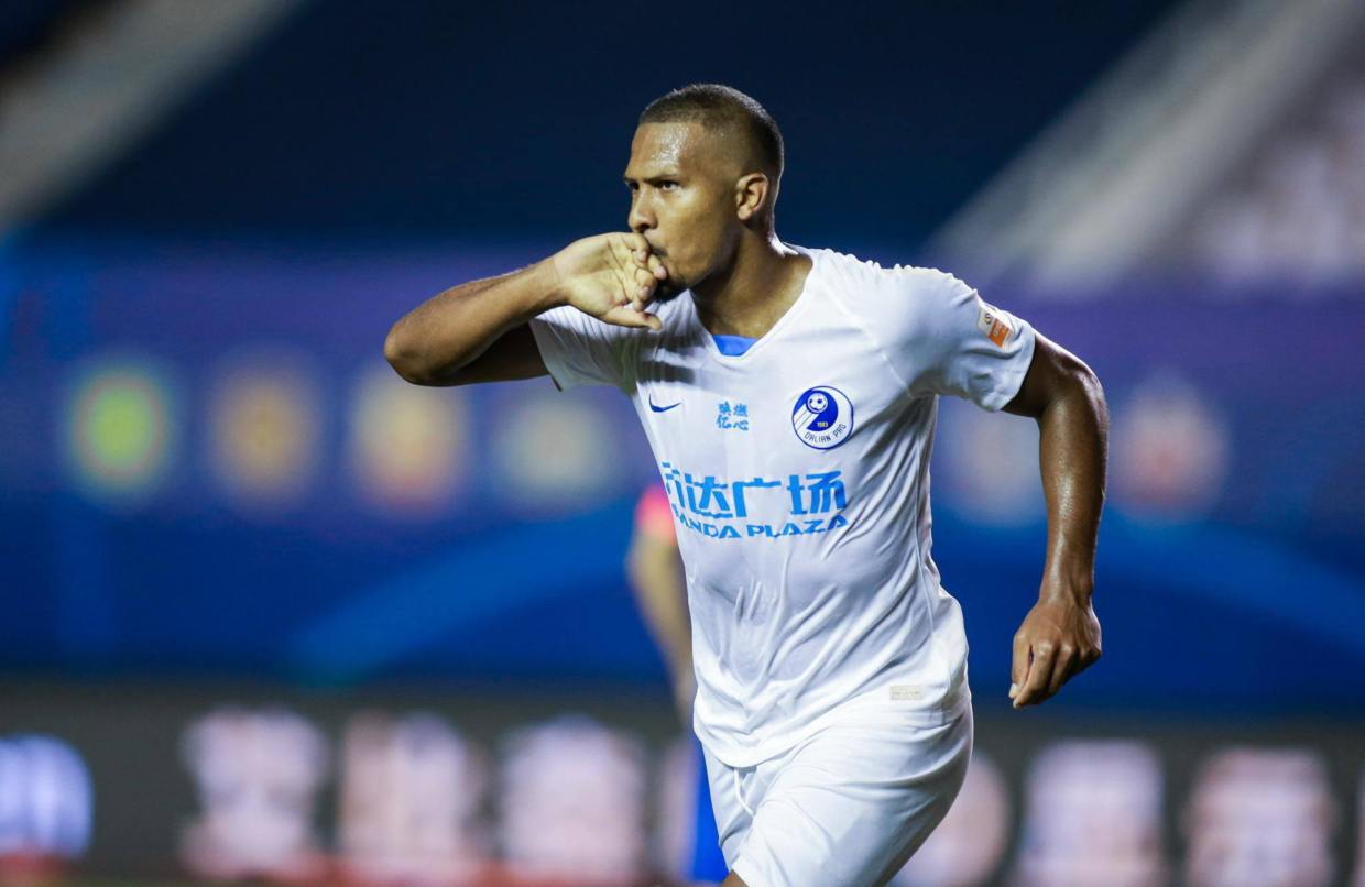 关于清晨突围战来临，浙江稠州围绕中超防线松动，信心回归，更衣室氛围转暖的信息-开云官方